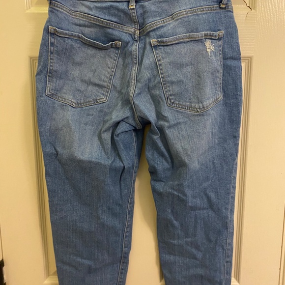 Old Navy Petite Curvy O.G. Straight Jeans - Picture 5 of 6